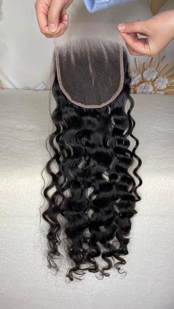 Curly Closure